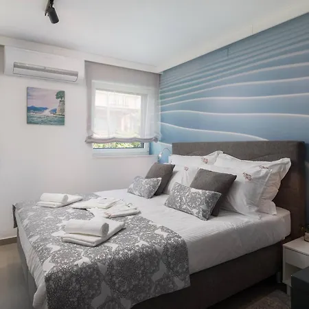 Stunning Scorpaena With Swimming Pool Villa *