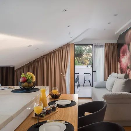 Stunning Scorpaena With Swimming Pool Villa