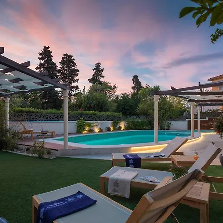 Stunning Scorpaena With Swimming Pool Villa