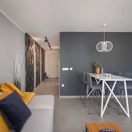 Stunning Scorpaena With Swimming Pool Villa *