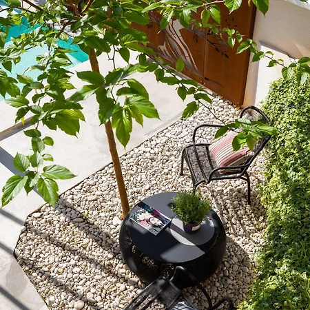 Βίλα Stunning Scorpaena With Swimming Pool Ζαντάρ